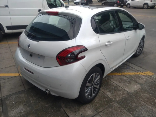 Peugeot 208 Feline 1.6