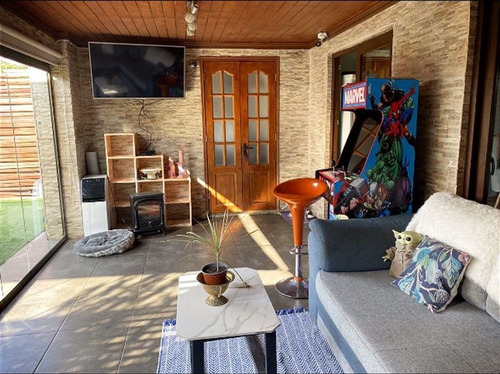 Imagen 4 de 25 de Casa En Venta De 4 Dorm. Con Piscina En Lampa Valle Grande