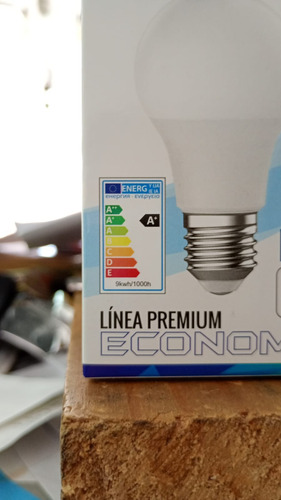 Ampolleta Led Logic A60 9w 800lm 6500k - Luz Brillante Blanco Frío