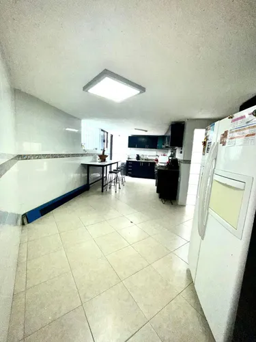 Se Renta Casa En Tepepan, A 8 Min Del Téc. De Monterrey Y Del Hospital Inr
