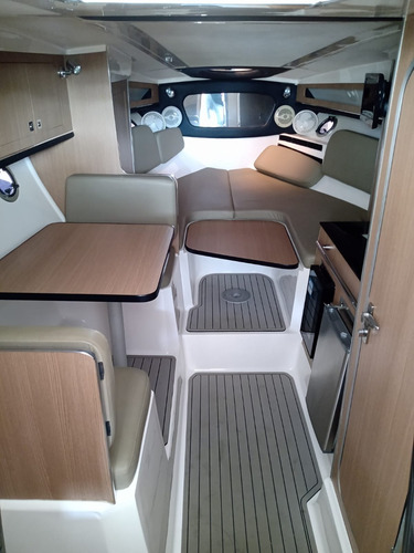 Imagem 8 de 15 de Lancha Ventura 350 Ht Premium - 2017