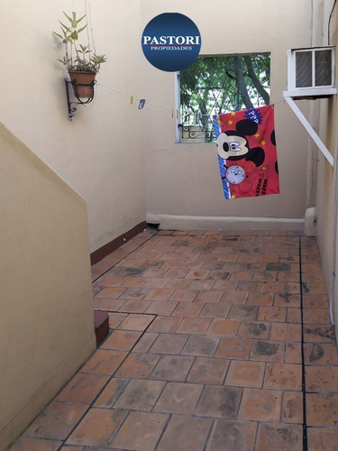 Muy Buena Casa 4 Amb Con Patio Y Gran Terraza!