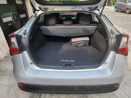 Toyota Prius 1.8 Base Cvt