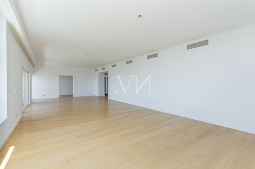 Venta-alquiler Departamento 5 Ambientes En Alvear Tower, Puerto Madero
