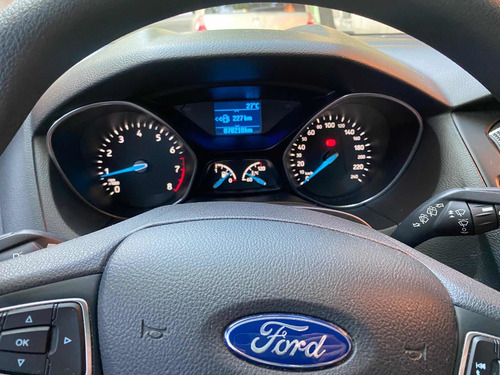 Imagen 8 de 14 de Ford Focus 1.6 S
