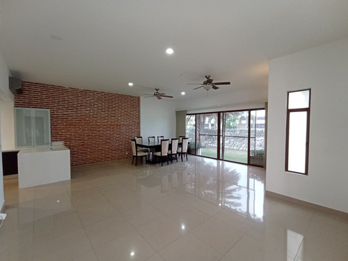 Imagen 4 de 30 de Zona Norte - Venta De Casa En Barcelona De Indias.