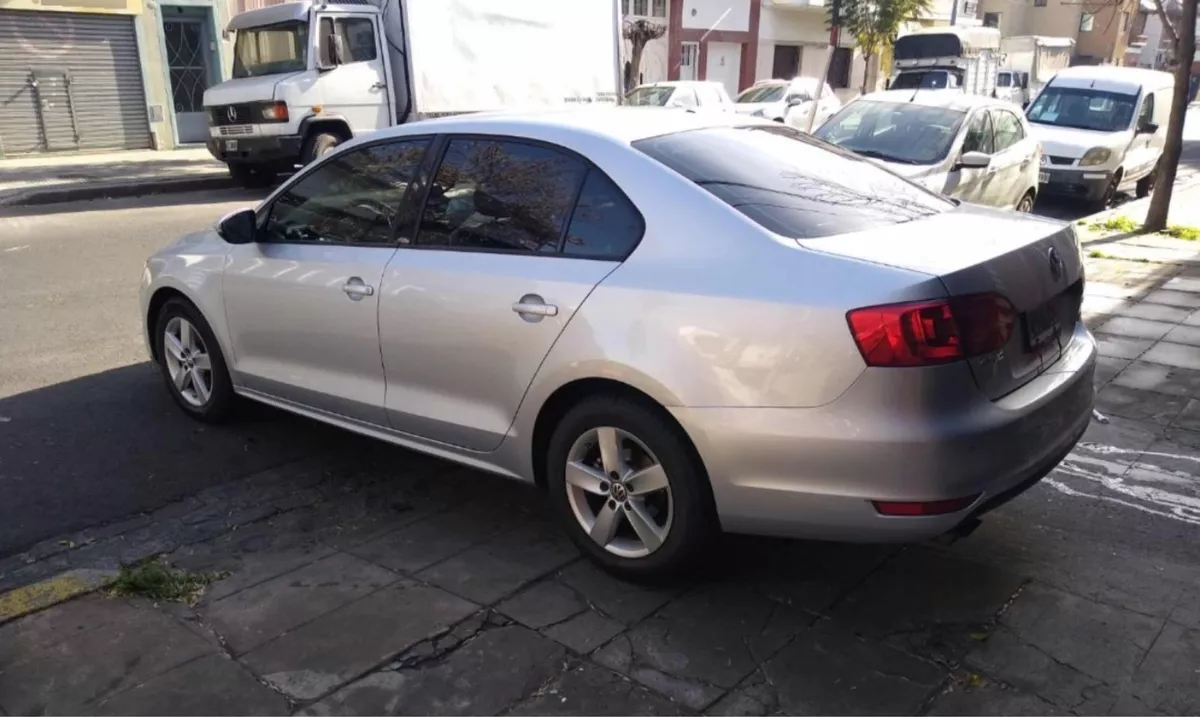 Volkswagen Vento 2.5 Luxury 170cv