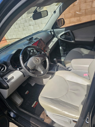 Toyota RAV4 2.4 4x2 At