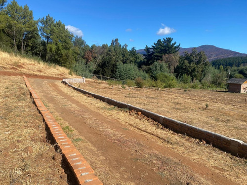 Increíble Parcela Con Viña Y Derechos De Agua, Quillón.