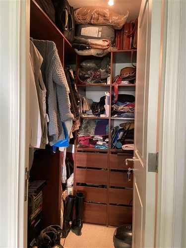 Casa En Venta De 4 Dorm. En La Florida