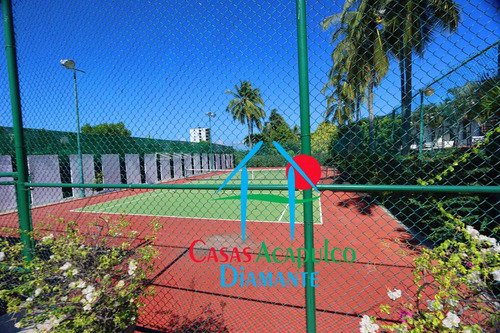 Cad Villas Playa Diamante 81. Terraza Con Jardín Y Salida A La Alberca Del Condominio