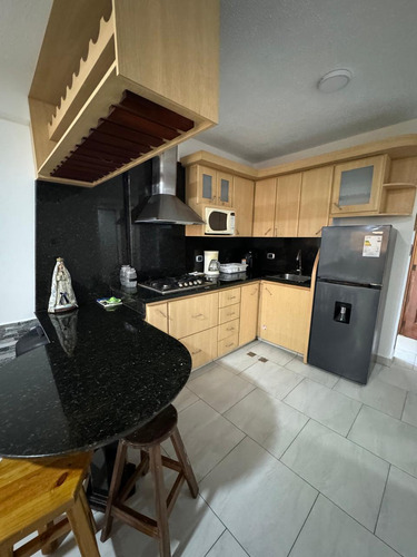 En Venta Apartamento En Tucacas, Caribbean Suite. Yb7263