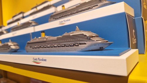 Crucero Costa Favolosa A Escala Hierro Azul Acero