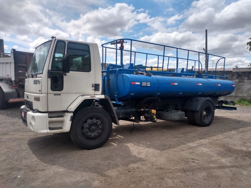 Caminhão Ford Cargo 1517
