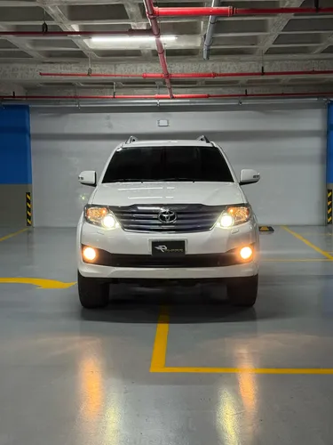 Toyota Fortuner Sr 2013