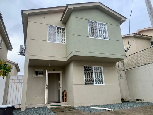Imagen 1 de 11 de Se Vende Casa Urbanización Villa Bonita