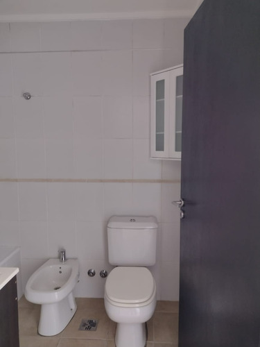 Imagen 8 de 15 de Departamento 2 Ambientes Con Cochera Fija, Villa Pueyrredon.