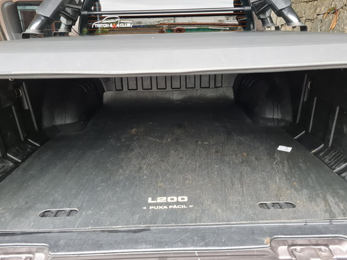 Mitsubishi Triton 2.4 Hpe-S Cab. Dupla 4X4 Aut. 4P