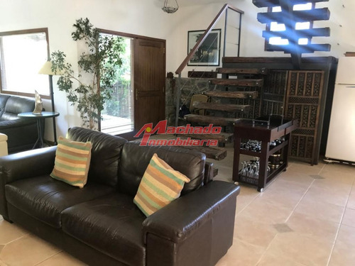 Hermosa Casa En Brava- Ref: 3983