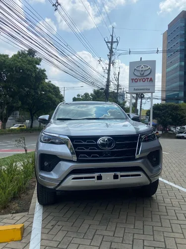 Toyota Fortuner 2.7 Srv Street Aut