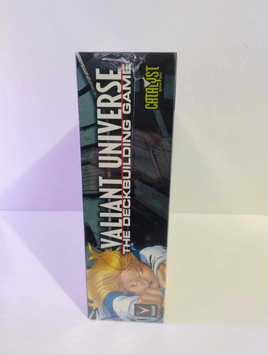 Catalyst Valiant Universe The Deck Building Board Game (Usado)