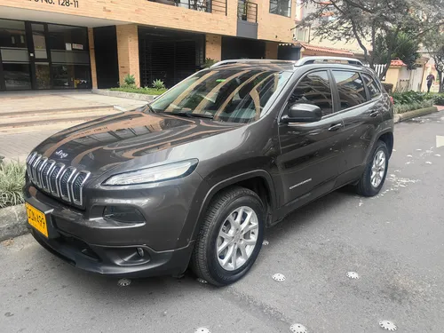 Jeep Cherokee 3.2 Longitude Plus