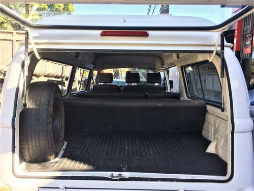 Imagem 19 de 20 de Kombi 1.4 Standard 2012 Super Conservada E Pronta Para Traba