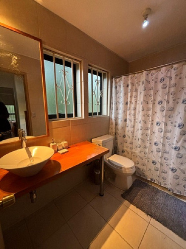 Excelente Casa Tipo Townhouse De 3 Pisos. 5d-4b.