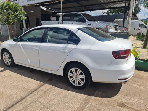 Imagen 7 de 13 de Volkswagen Jetta 2016