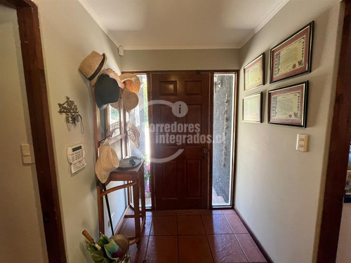 Casa En Venta De 5 Dorm. En Santo Domingo