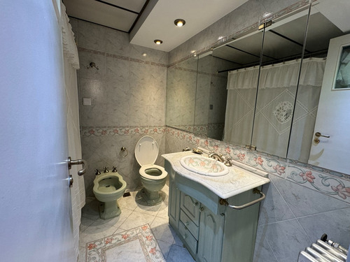 Departamento De Cuatro Ambientes En Venta En Belgrano C