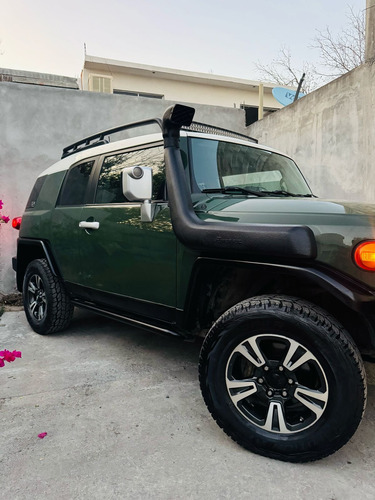 Toyota Fj Cruiser 3p Premium Aa Ee Ra Abs 4x4 At