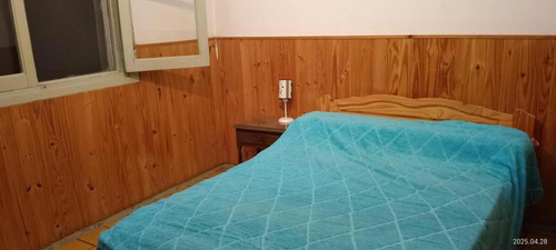 Casa En Venta - 5 Dormitorios 2 Baños - 9 De Julio