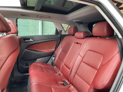 Imagen 8 de 12 de Hyundai Tucson 2017 2.0 Limited Tech At