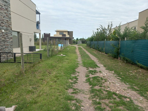 Remax Vende Excelente Lote En Portal De Vistalba