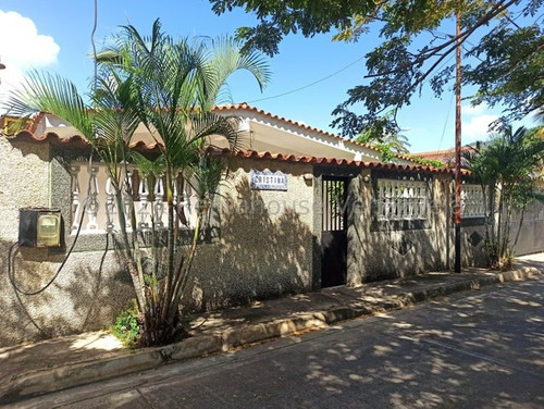 Casa En Venta En Los Robles, Margarita                     24-18872