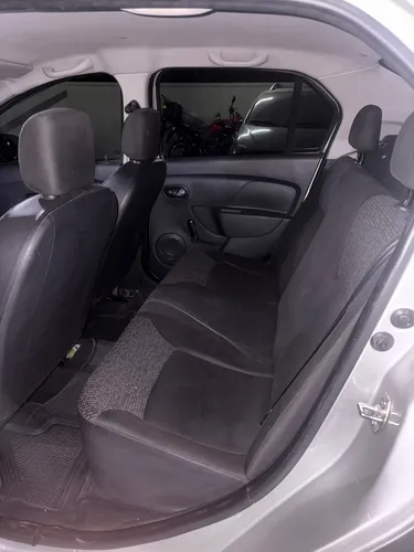 Renault Logan 1.6 Authentique