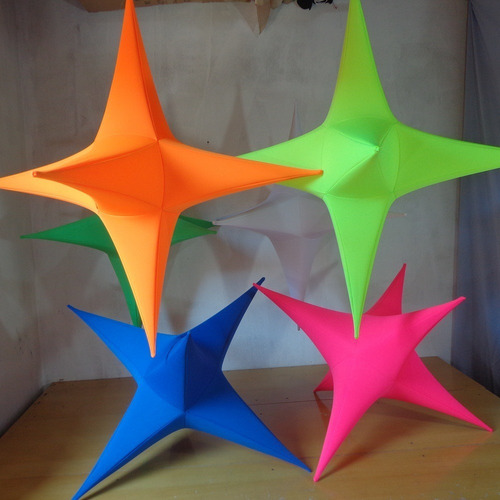 Imagem 2 de 4 de Kit 2 Estrela P/ Decorar Loja De Veículos - 0.70 Cm²
