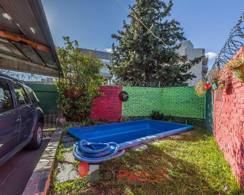 Venta · Casa En Villa Bosch · Cochera · pileta