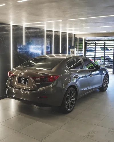 Mazda 3 2.0 Prime