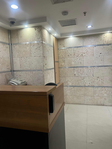 Se Vende O Alquila Chuao Oficina 318 Mts Aire Acondicionado