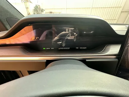 Tesla Model X 2024