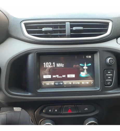 Imagen 13 de 15 de Chevrolet Onix 2018 1.4 Lt 98cv