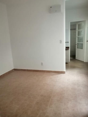 Casa En Alquiler, Cordón, 2 Dormitorios, Muy Cómoda, Sin Gc!