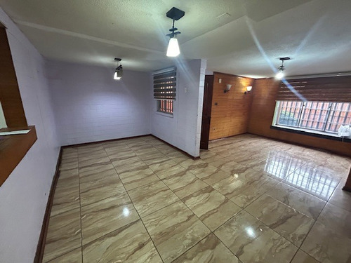 Casa 2 Dormitorios 2 Baños, Presidente Errázuriz Quilicura