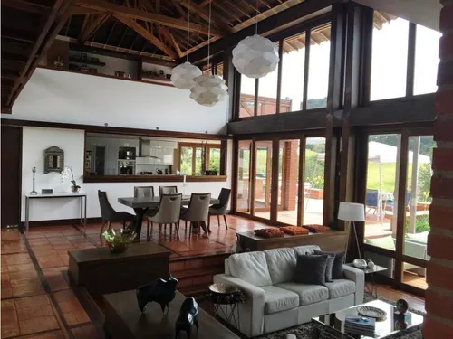 Casa De 2 Niveles En Parcelación, Vía El Escobero