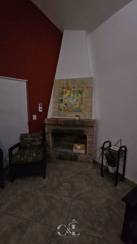Casa De 4 Dormitorios En Terreno De 1.755m2 En Icho Cruz
