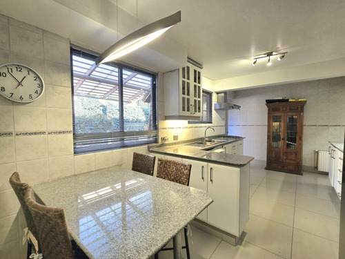 Amplia Casa: Ideal Para Familias Grandes