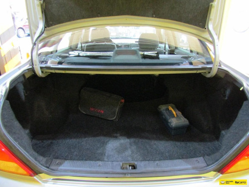 Nissan Almera 1600
