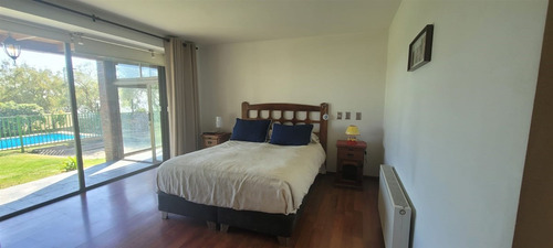 Casa En Venta De 6 Dorm. Colegio Dunalastair Peñalolen